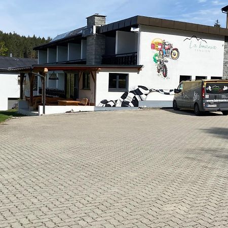 La Irmania Pension Леденицен Экстерьер фото