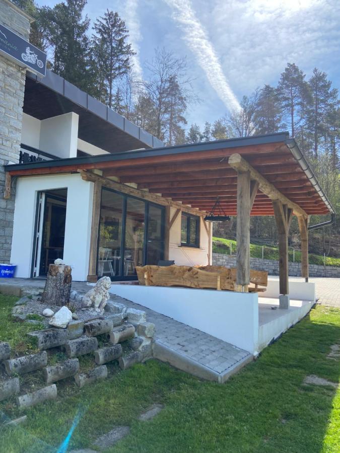La Irmania Pension Леденицен Экстерьер фото